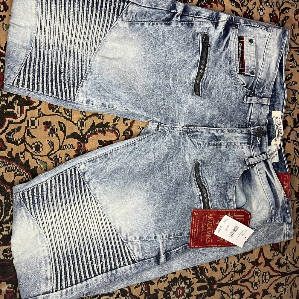 AKADEMIKS DENIM JEANS 30X32